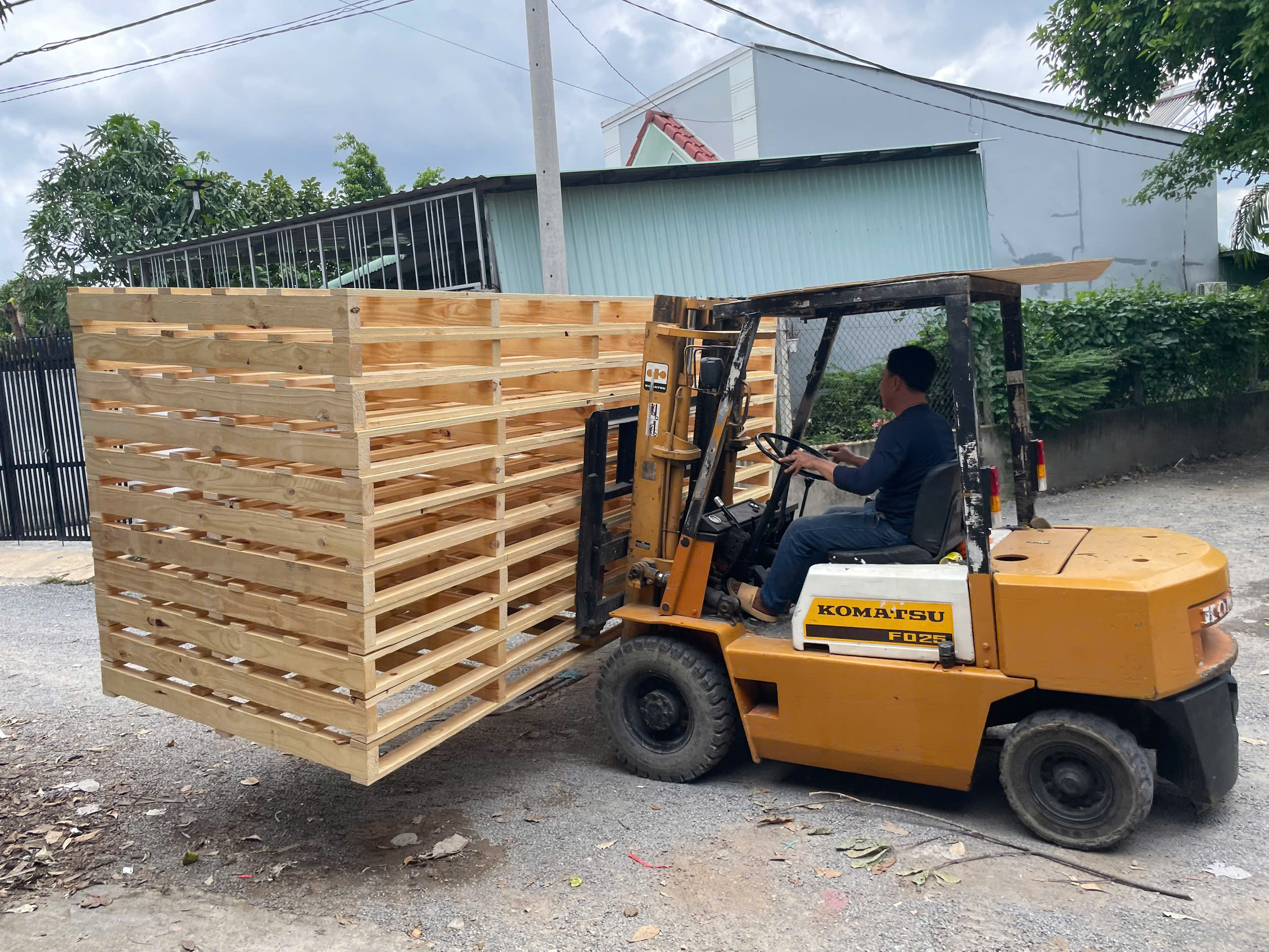 PALLET XUẤT KHẨU